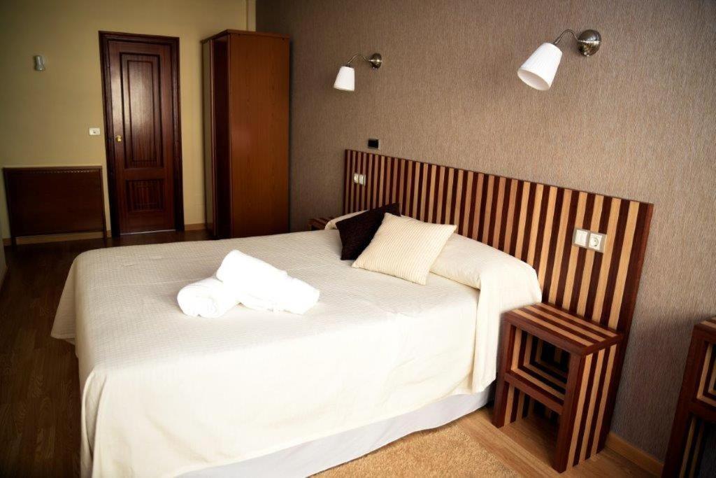 Hotel Villa De Ribadeo Esterno foto