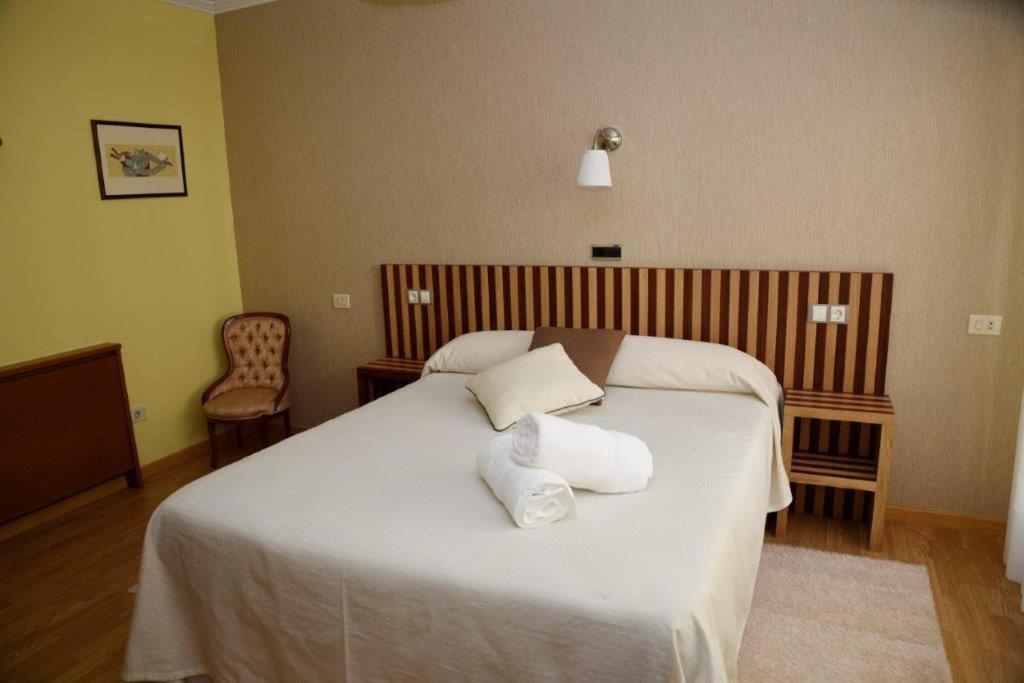 Hotel Villa De Ribadeo Esterno foto